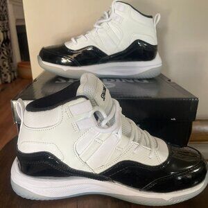 Sideline Mid Spalding Sneaker-Size 3 Little Boys NEW IN BOX